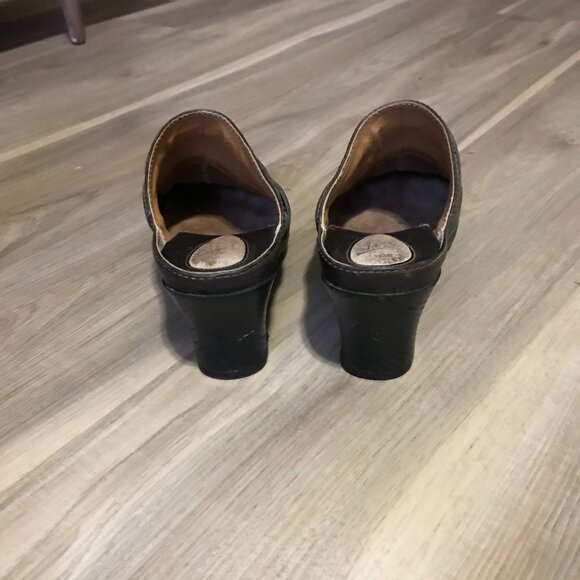 Clarks Artisan Ladies Brown Leather Mules Size 8.5 - Picture 3 of 6